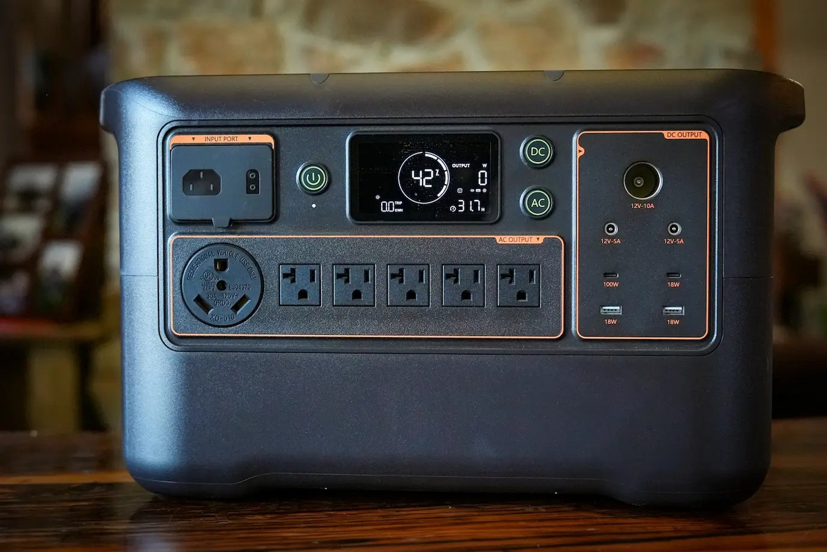 ArkShield 3000 power station